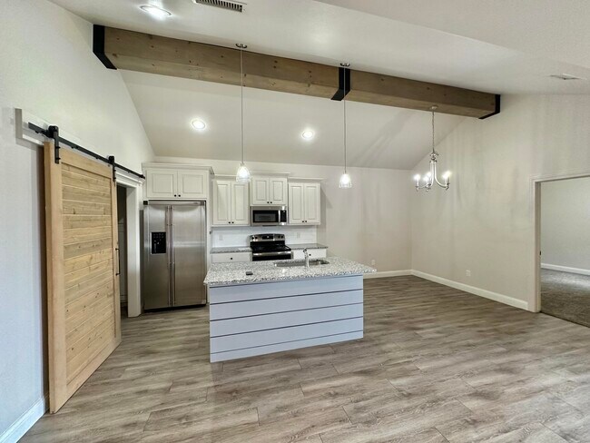 Building Photo - 1604 102nd St