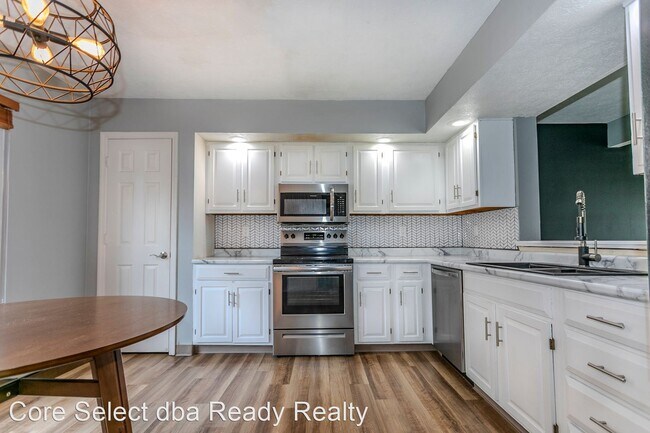 Building Photo - 2 br, 1.5 bath House - 6912 Avery Rd