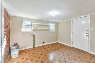 Building Photo - 5231 Willowbend Blvd