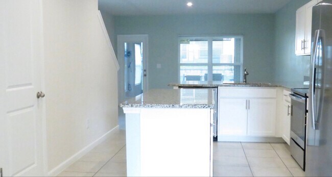 Foto del edificio - 404 Sedgewick Dr