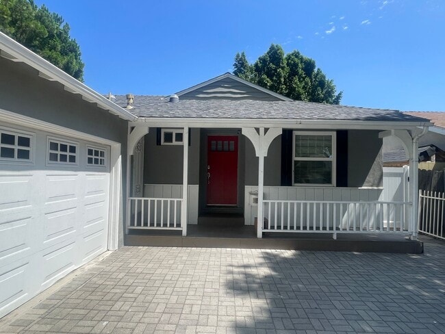 Foto del edificio - Welcome to your dream home in desirable Sh...