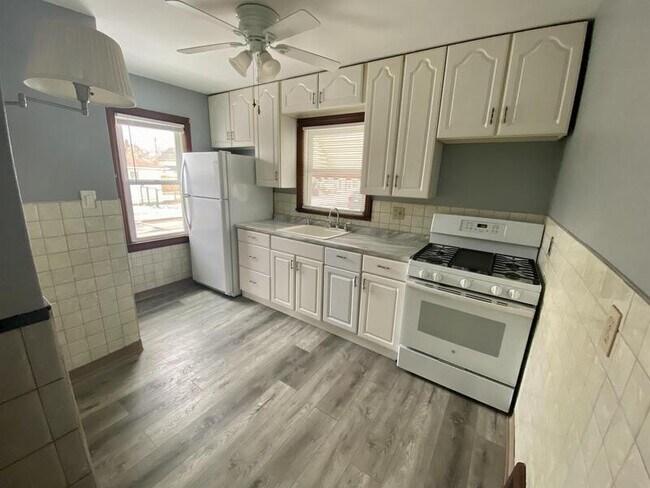 Building Photo - 4039 E 27th St