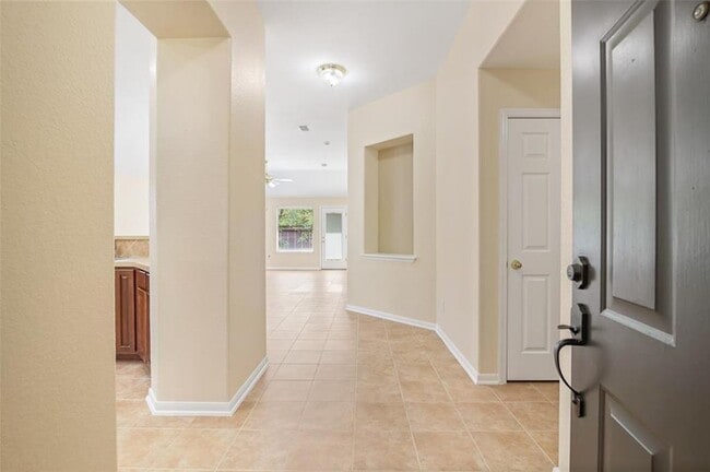 Building Photo - 18115 Rose Hill Park Ln
