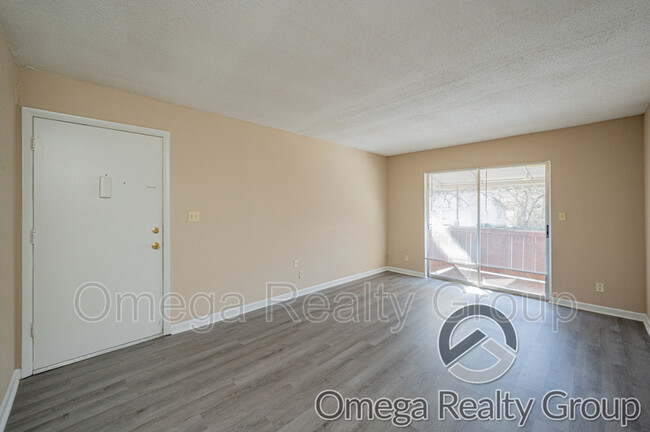 Foto del edificio - 425 Oakwood Ave