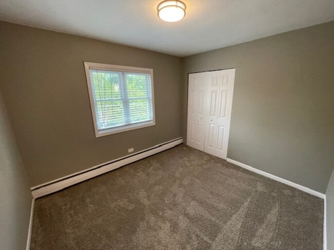 Building Photo - 7 N Dryden Pl