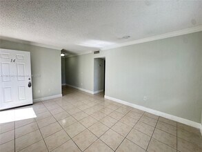 Building Photo - 16118 NE 21st Ave