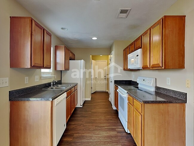 Foto del edificio - 3129 Skinner Dr