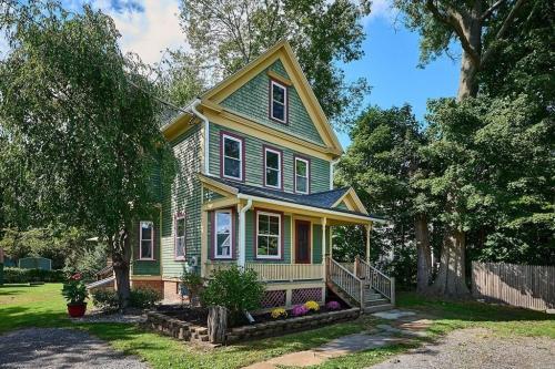 Primary Photo - 13A Finn St