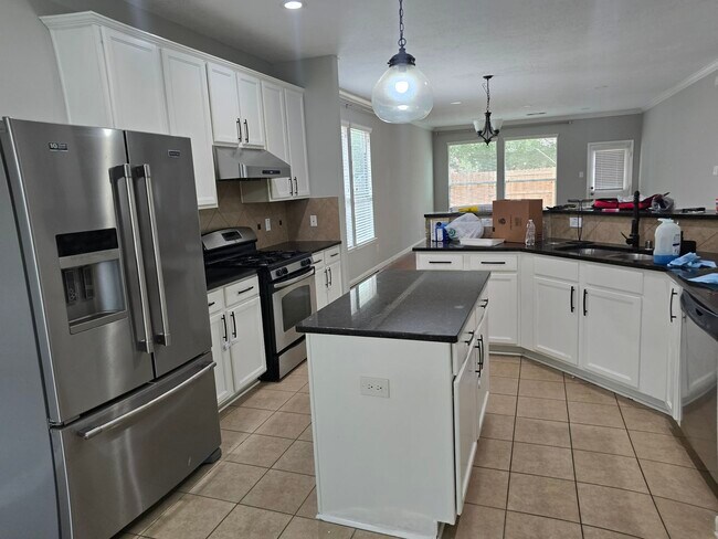 Foto del edificio - 20126 Breezy Oak Ct
