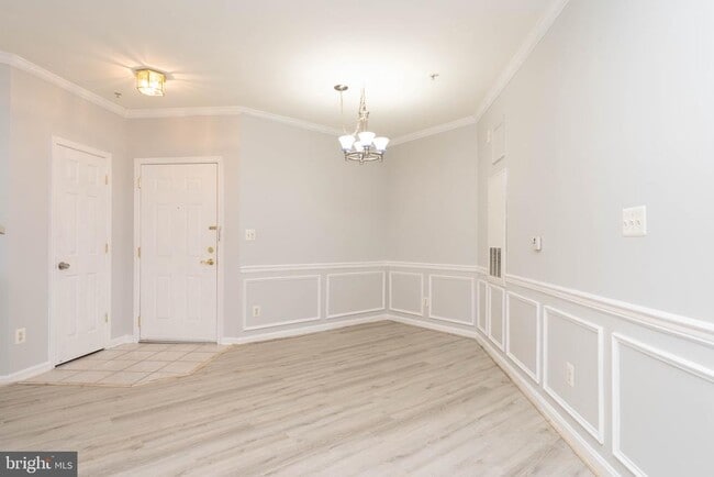 Building Photo - 8183 Carnegie Hall Ct