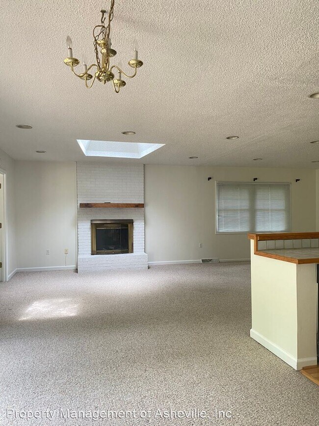 Foto del edificio - 3 br, 2 bath House - 7 Fernbrook Place