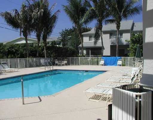 Foto del edificio - 3/2.1 Townhouse in Kokomo Key