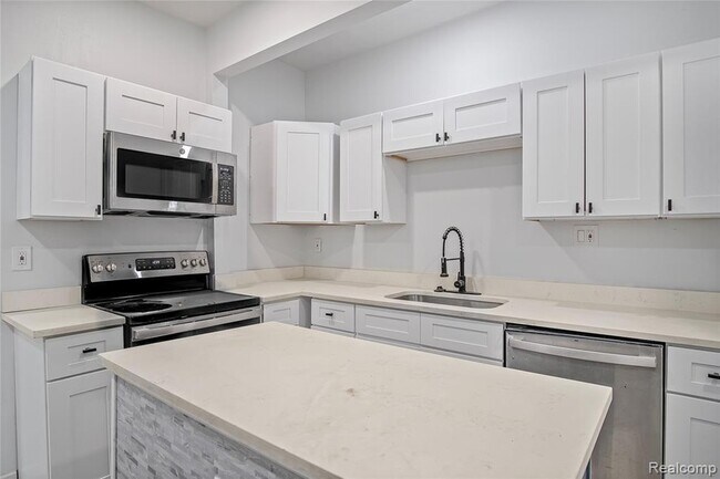 Foto del edificio - 671 Clairmount Ave