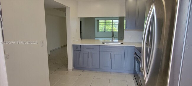 Foto del edificio - 441 NE 195th St