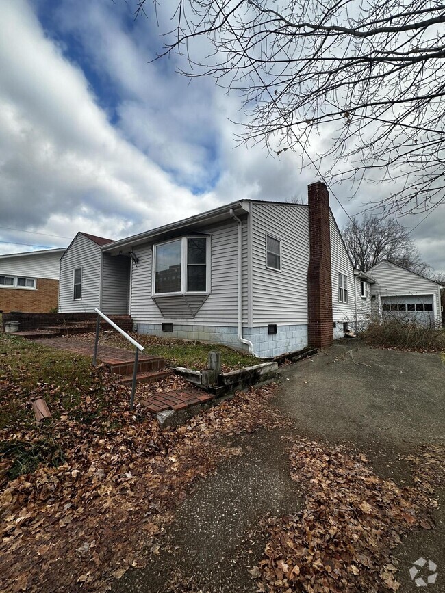 Apartments with Garages in Morehead, KY 1 Rentals