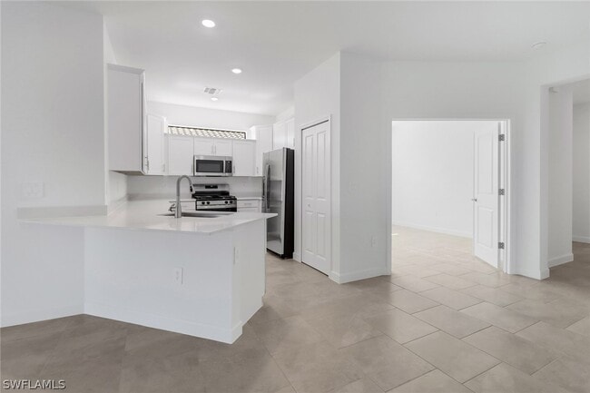 Foto del edificio - 19600 Hinkley Dr