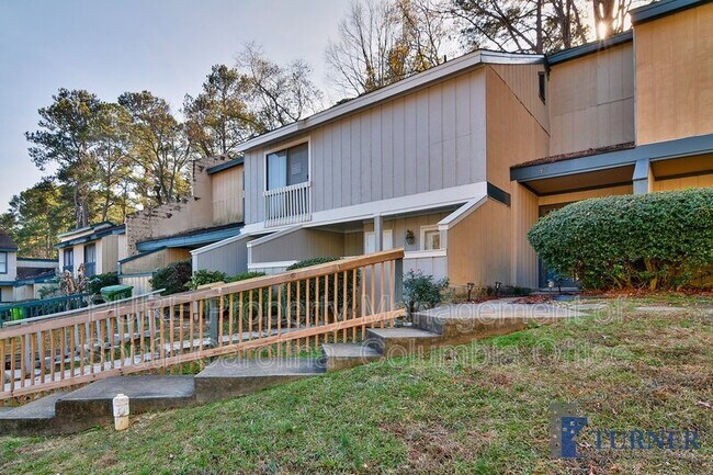 Foto del edificio - 481 Hickory Hill Dr