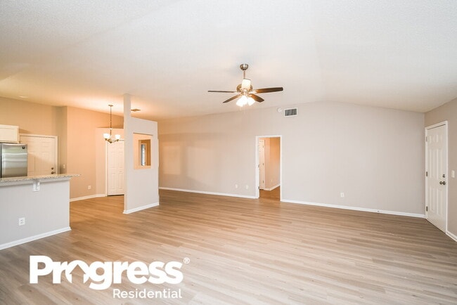 Building Photo - 1368 High Plains Dr W