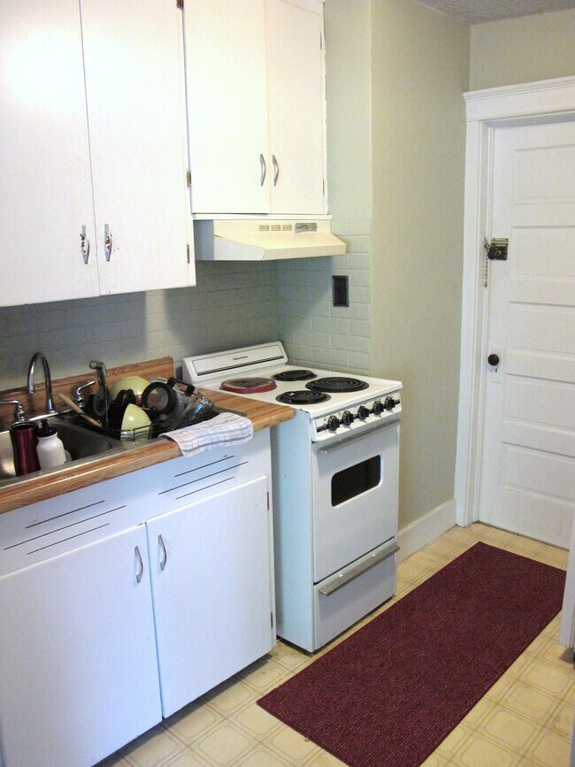 904 Bethel St, University Park, IA 52595 Apartments in University