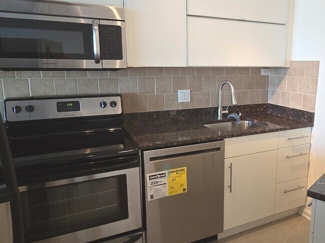 Foto del edificio - 300 N State St