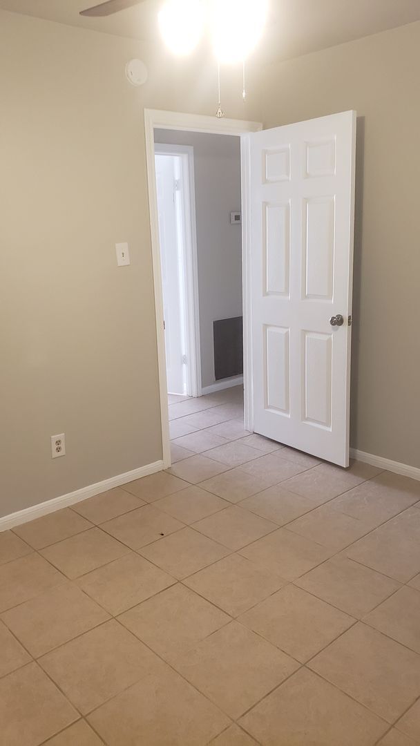 Foto del edificio - Bryan, 3 bedroom/2 bath house with double ...
