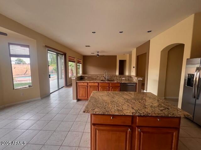 Building Photo - 4218 W Avenida Del Rey