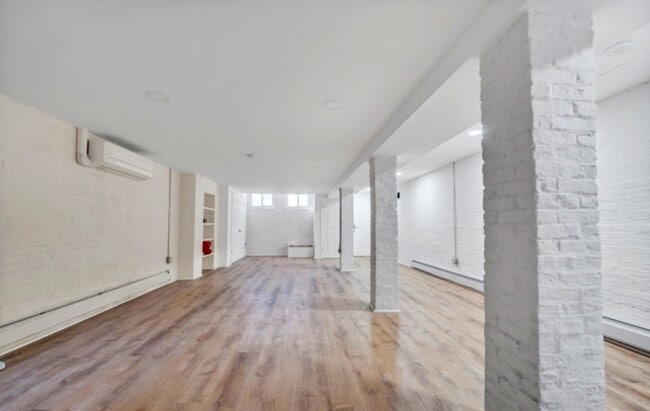 Vista del estudio 2 - 13 2nd Ave