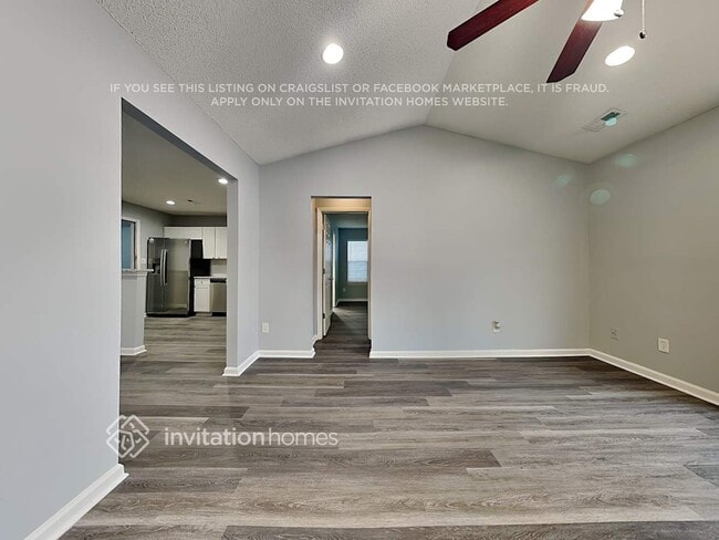 Building Photo - 6015 Running Deer Rd