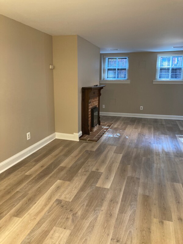 Building Photo - 1117 5th St NW
