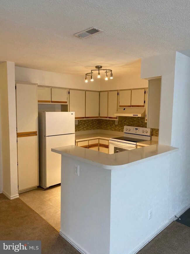 Building Photo - 18516 Boysenberry Dr