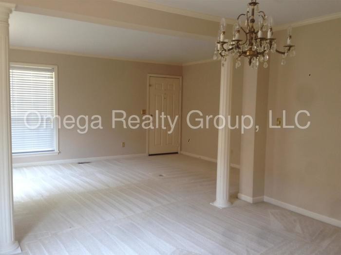 Primary Photo - 1221 Highland Ave