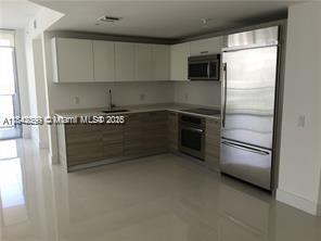 Building Photo - 1300 Brickell Bay Dr
