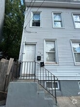 Building Photo - 150 Home Ave