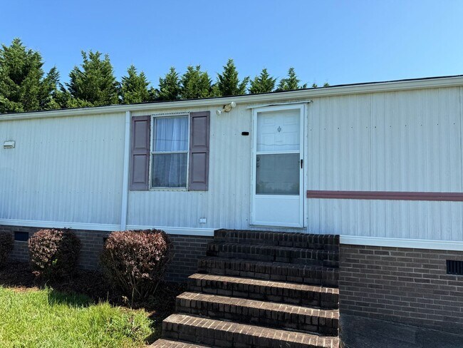 Building Photo - Charming Rural Home with Large Yard & Storage