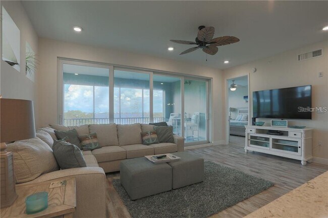 Building Photo - 388 Aruba Cir