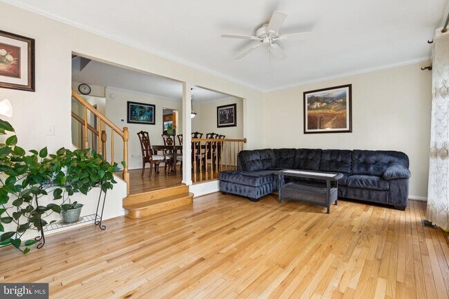 Building Photo - 907 Smartts Ln NE