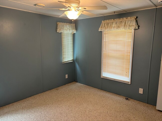 Building Photo - 103 Forest Line Dr