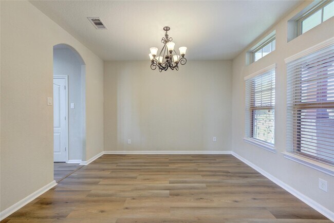 Foto del edificio - 6027 Mystic Berry Dr