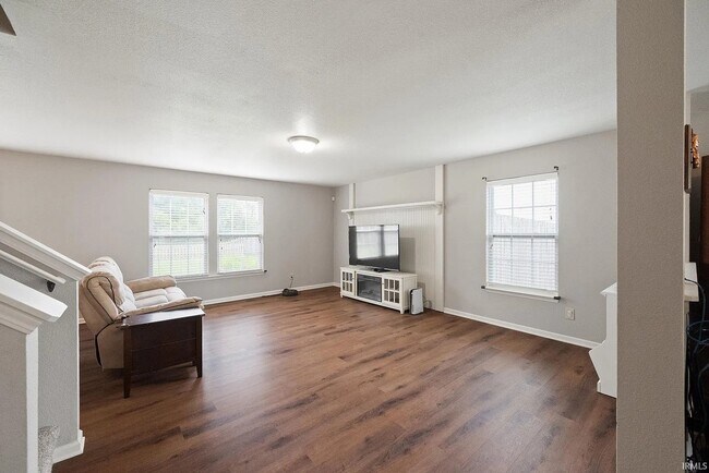Foto del edificio - 4898 Little Pine Dr