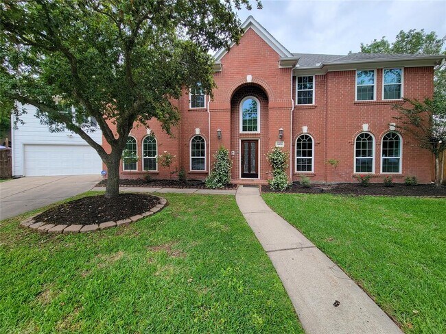 Foto del edificio - 14106 Heatherhill Pl