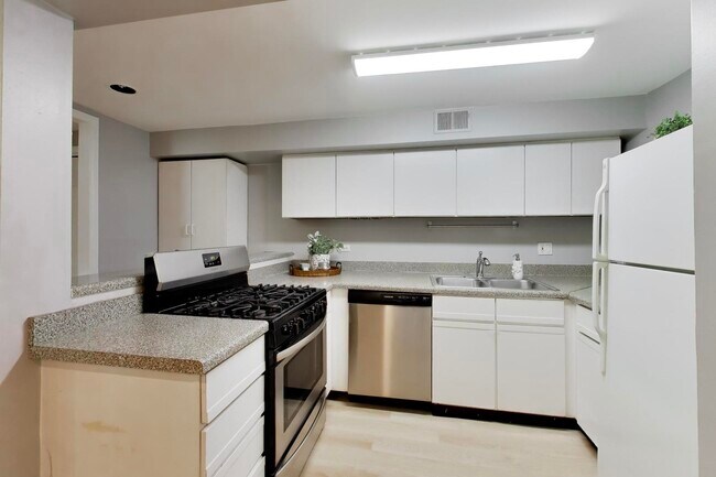 Foto del edificio - 1528 W Wellington Ave