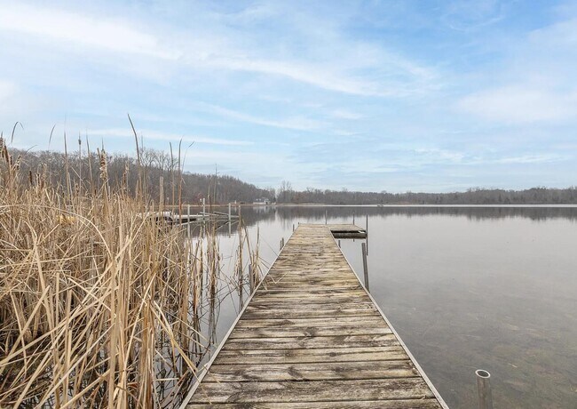 Foto del edificio - 2555 Melvin Rd