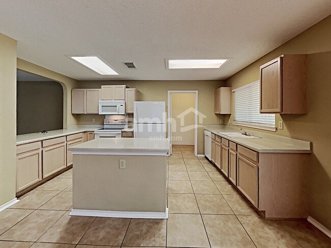 Building Photo - 10542 Westfield Pl