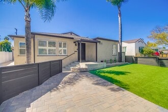 Building Photo - 4772 Aragon Dr