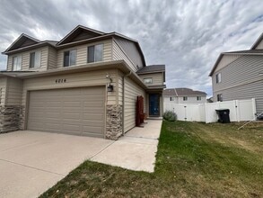 Building Photo - 4016 Saddle Ridge Trail