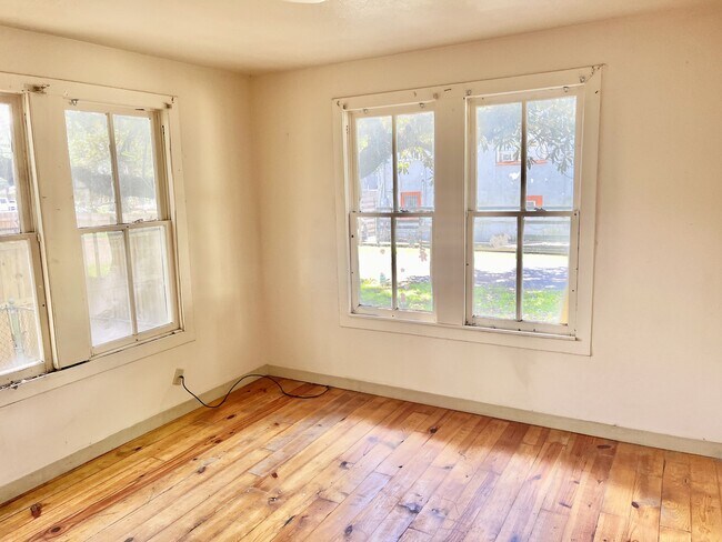 Foto del edificio - 4488 Lemonwood Dr