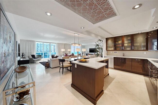 Foto del edificio - 2301 Collins Ave
