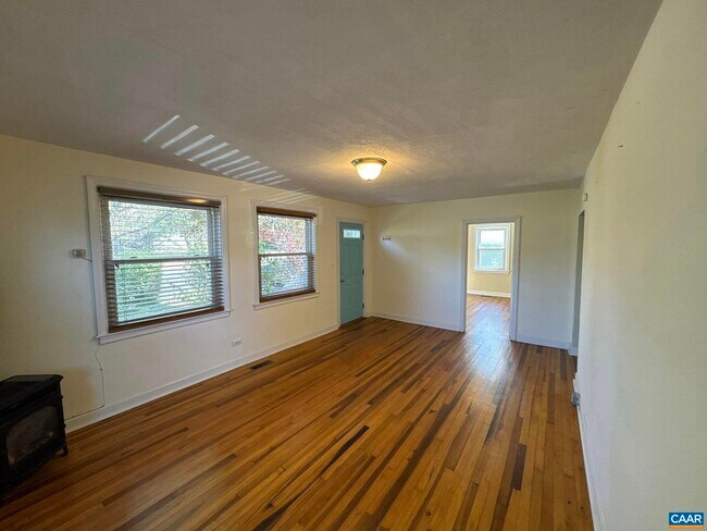 Foto del edificio - 600 Elliott Ave