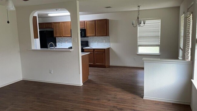 Foto del edificio - 905 Whitley Drive, Leander, TX 78641 - 4 B...