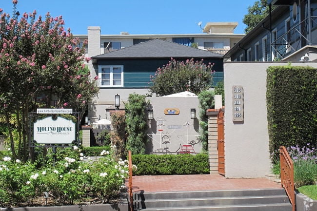 Building Photo - Molino House